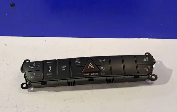 Mercedes-Benz GL X164 Hazard light switch A1648700951
