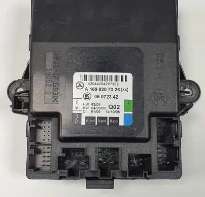 Mercedes-Benz B W245 Door control unit/module A1698207326
