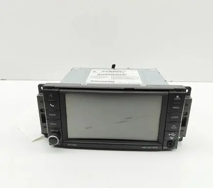 Chrysler Voyager Radio/CD/DVD/GPS head unit P05091325AE 05091325AE