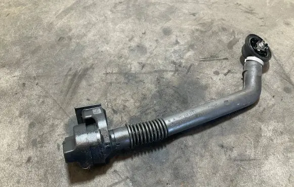 Mercedes-Benz Sprinter W906 Oil fill pipe A6510100109 7226324