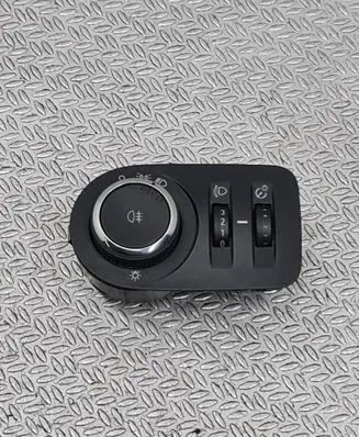 Opel Corsa E Light switch 13470444