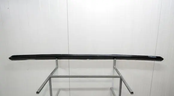 Front sill (body part)