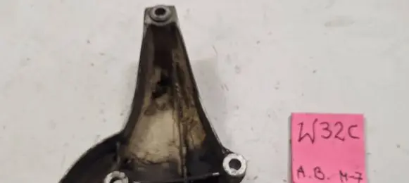 Audi A4 S4 B5 8D Engine mounting bracket 8D0399113AC