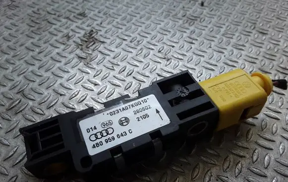 Audi A6 S6 C5 4B Airbag deployment crash/impact sensor 4B0959643C