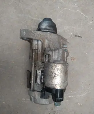Toyota Auris E180 Starter motor 281000Y180