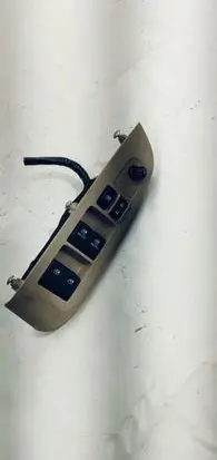 Subaru Outback (BS) Electric window control switch 83061AL01A