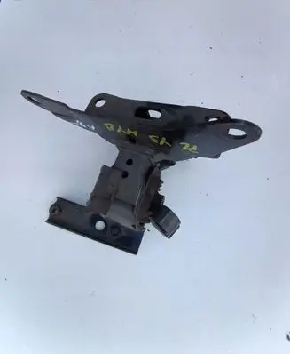 Toyota Yaris Engine mount bracket 943340D998