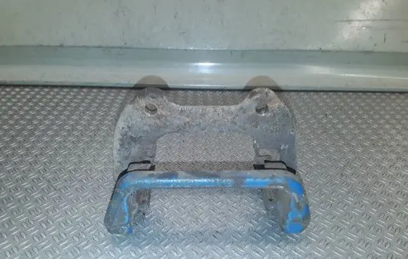 BMW 1 E81 E87 Brake caliper pad carrier rear 