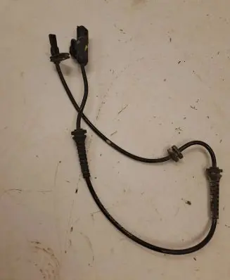 Dacia Sandero III ABS brake wheel speed sensor 479104949R
