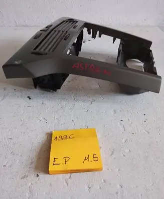 Opel Astra H Hazard light switch 13100105
