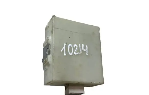 Toyota Avensis T250 Door control unit/module 8974105070
