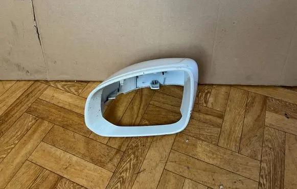 Volvo XC60 Plastic wing mirror trim cover 31477739 C99ZA