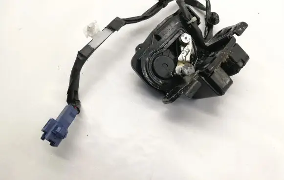 Lexus CT 200H Engine bonnet/hood lock/catch