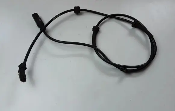 Nissan Note (E12) ABS brake wheel speed sensor F00C160001