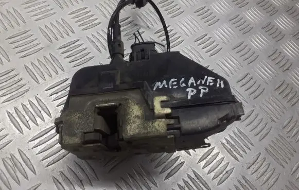 Renault Megane II Front door lock
