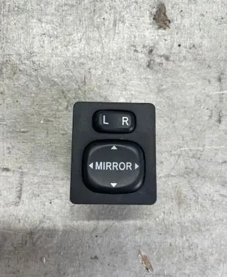 Toyota Corolla Verso AR10 Wing mirror switch 769746 183574
