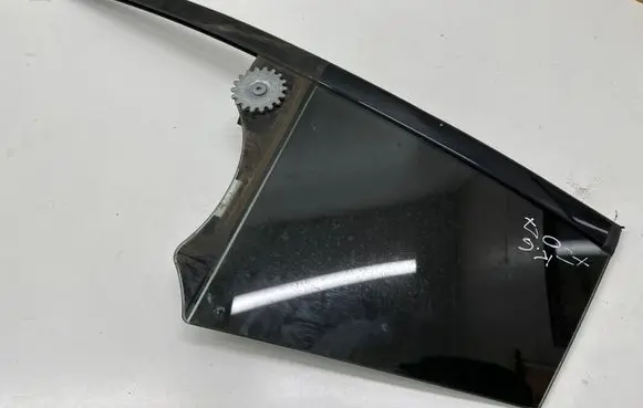 BMW 5 GT F07 Rear vent window glass 