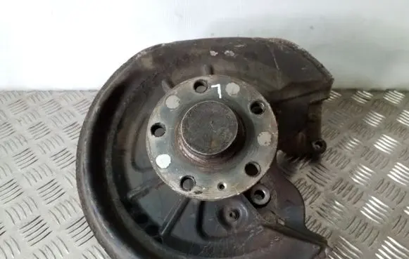 Audi A3 S3 A3 Sportback 8P Rear wheel hub spindle/knuckle 