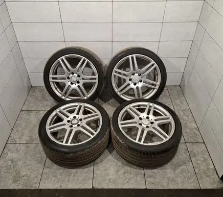 Mercedes-Benz E C207 W207 R12 alloy rim A2074011302 A2074011402