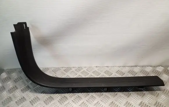 Volvo V40 Front sill trim cover 31267988