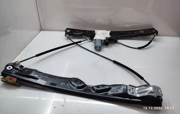 Land Rover Discovery Sport Front door window regulator with motor FK7223201AC