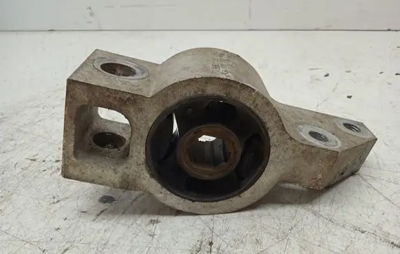 Audi A4 S4 B6 8E 8H Front wishbone bush 8K0199298