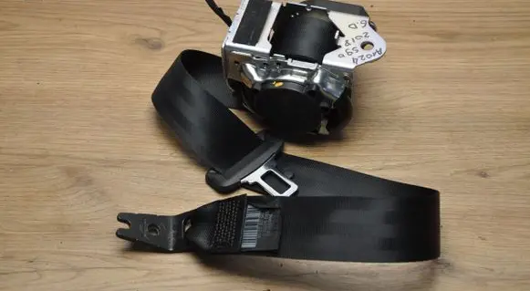 Volvo S90, V90 Rear seatbelt 39836042