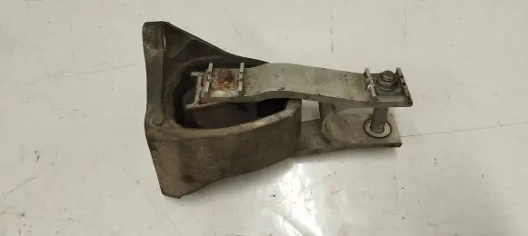 Volvo XC90 Engine mount bracket 31480565 31339951