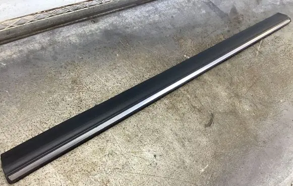 Mercedes-Benz W123 Front door trim (molding) 
