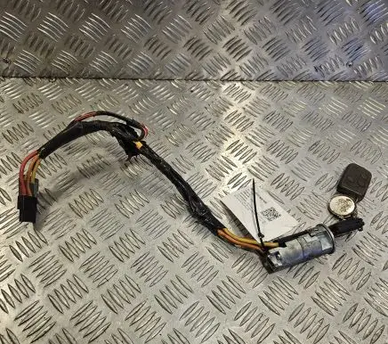 Renault Laguna I Ignition lock 826226F