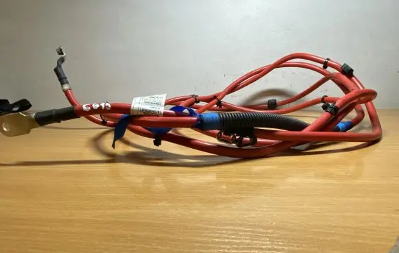 Mercedes-Benz E W212 Positive cable (battery) C615 A2124403938