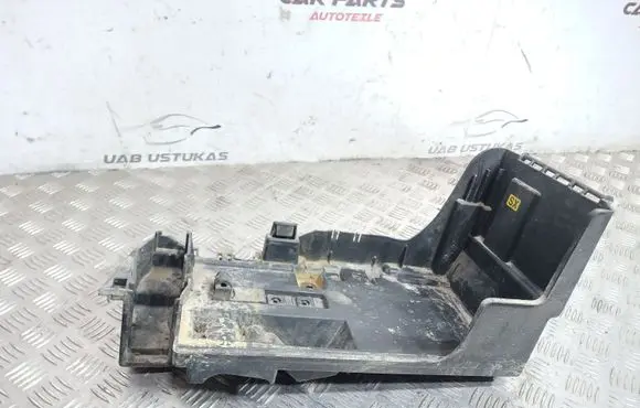 Opel Vectra C Battery tray 24413805