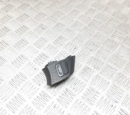 Steering wheel buttons/switches