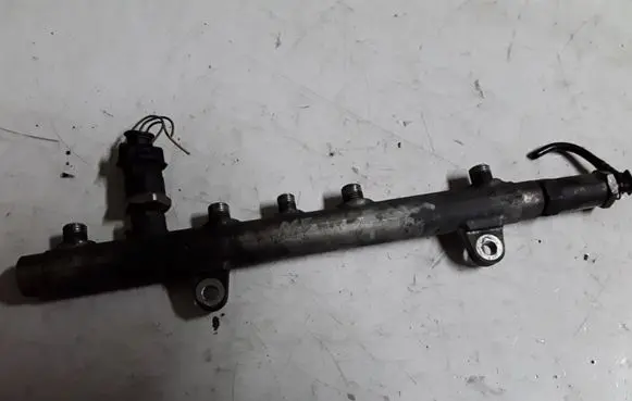 Renault Megane II Fuel main line pipe 0445214024 7700114017