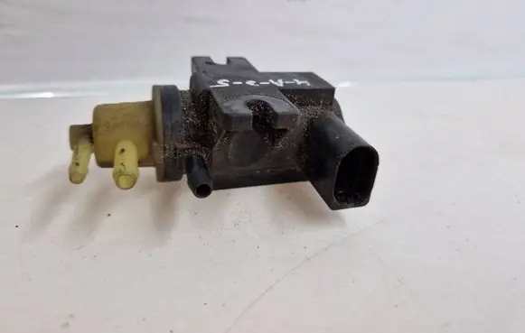 Volkswagen Golf VI Turbo solenoid valve 1K0906627B
