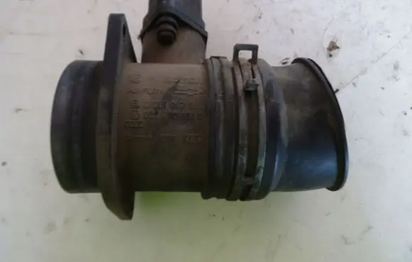 Volkswagen Touran I Mass air flow meter 0281002531