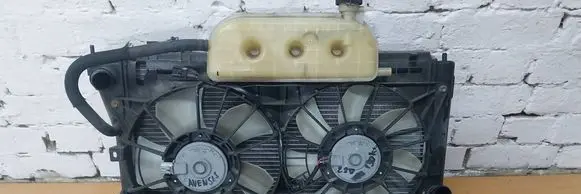 Toyota Avensis T250 Radiator set 
