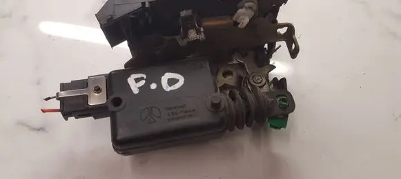 Renault Espace II Front door lock