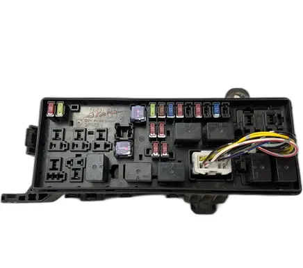 Mitsubishi L200 Fuse box set Pr069-00000