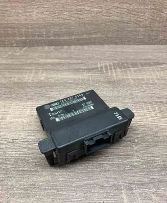 Audi A3 S3 8P Gateway control module 1K0907530B Used