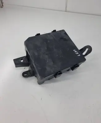 Nissan Leaf I (ZE0) Fuse module 284b74nm3a