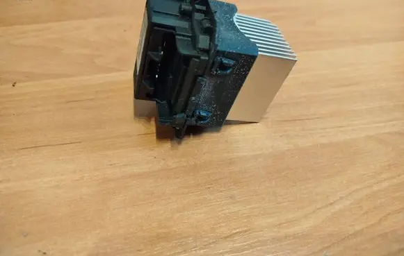 Heater blower motor/fan resistor