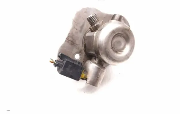 BMW 3 E90 E91 Fuel injection high pressure pump 7562473 0261520041