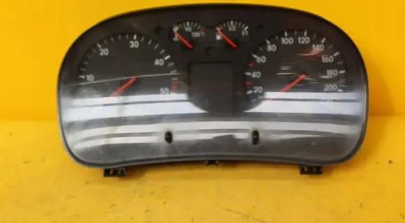 Volkswagen Golf IV Speedometer (instrument cluster) 1J0919860B