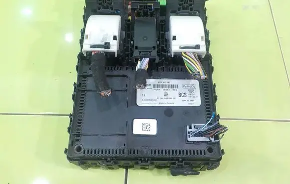 Ford Ecosport Fuse box set HU5T15604BCS BEZPIECZNIKOW