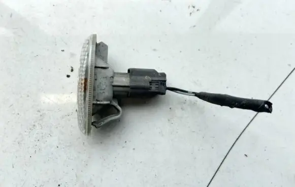 Mazda 3 I Front fender indicator light