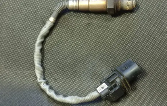 BMW 5 E60 E61 Lambda probe sensor 0258017038