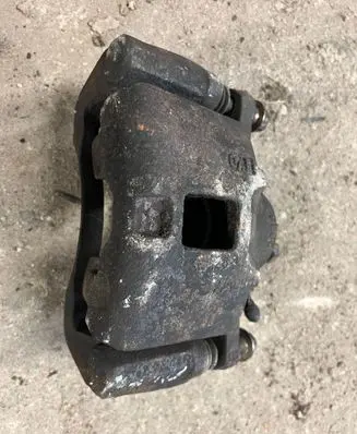 Opel Frontera B Front brake caliper