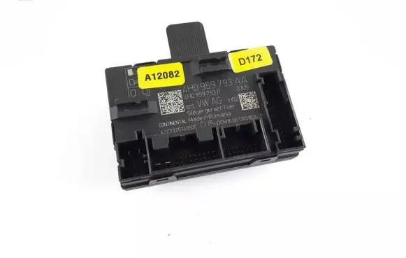 Volkswagen Touareg II Door control unit/module 4H0959793AA 4H0959793P