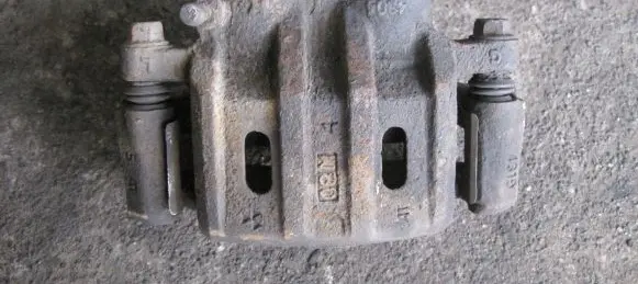 Mitsubishi Outlander Front brake caliper MR370776 370776